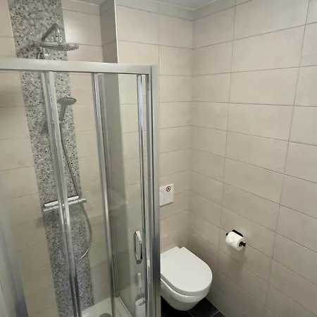 Appartement Luxurious Flat Offering Comfort And Privacy In *